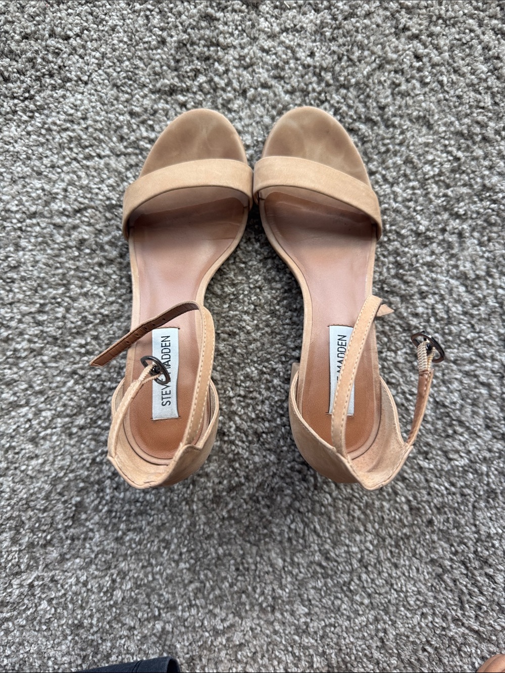 Steve Madden Nude Tan Block Heel Sandals - Picture 4 of 7